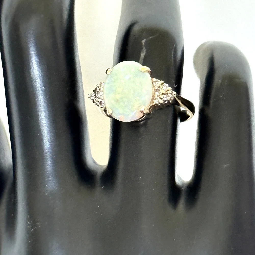 14K Yellow Gold White Fire Opal & Natural Diamonds Ladies Band Ring Size 6.5
